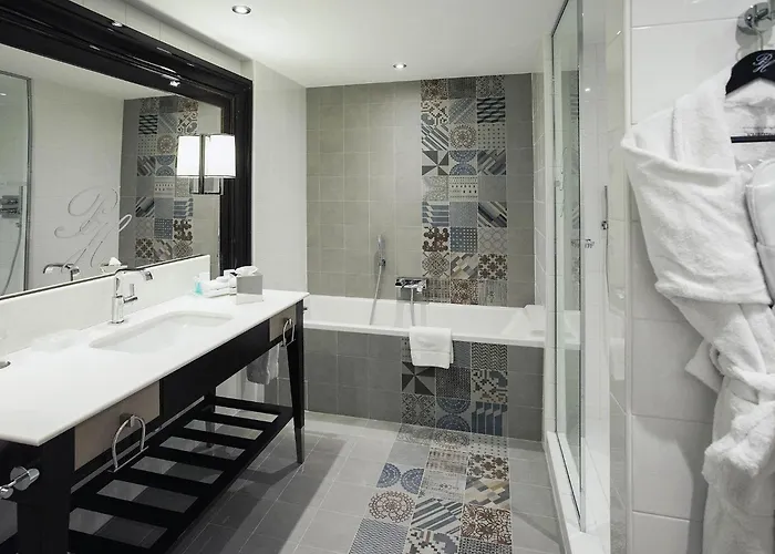 מלון Park Hotel Grenoble - Handwritten Collection 4*